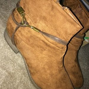 Brown boots